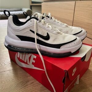 Women’s Nike Air Max AP- White/Black